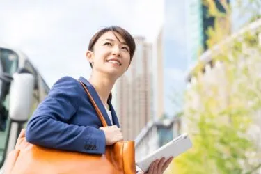 海外で働ける女性におすすめの仕事7選!海外で働く方法についても解説