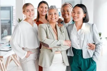 女性が国際的な仕事に就ける職業は?職種は?各職業の特徴と語学力を紹介