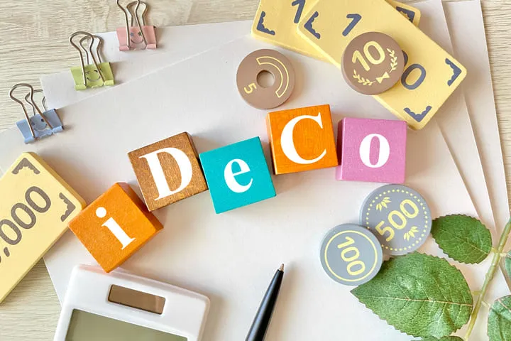 idecoと書かれたブロック