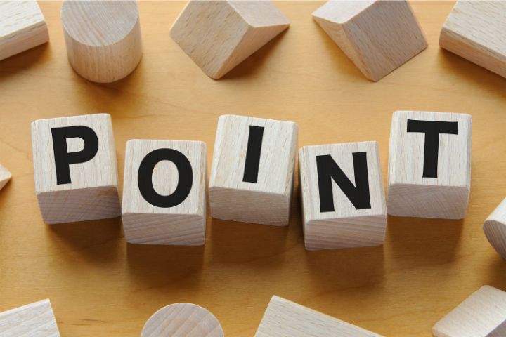 POINTと書かれた木のブロックの画像