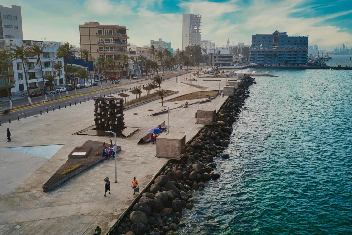メキシコのベラクルスにあるマレコン通りの画像