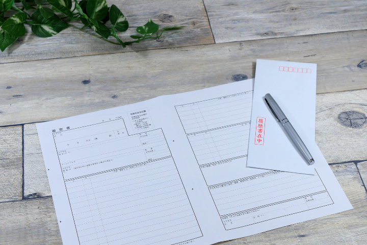 日本の履歴書の画像