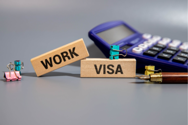 アメリカで働くのに必要な就労ビザは？取得の手順と申請時の注意点も解説