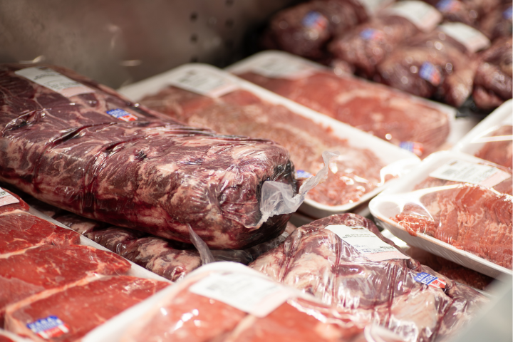 アメリカのスーパーの肉売り場の画像